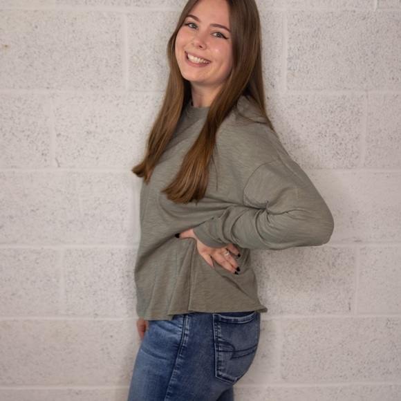 Green Cotton Long Sleeve - Picture 2 of 3